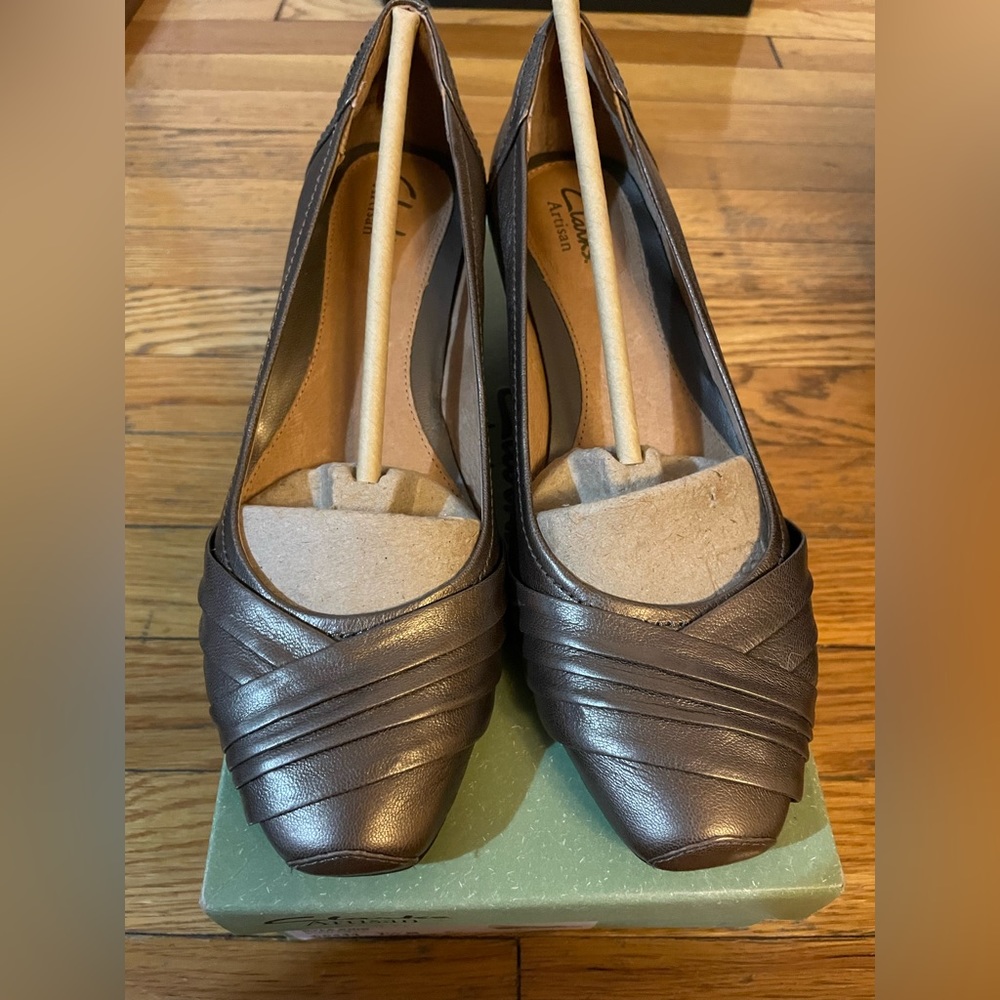 Clarks Artisan Ryla Brown Leather Mid Height
Heel Shoe